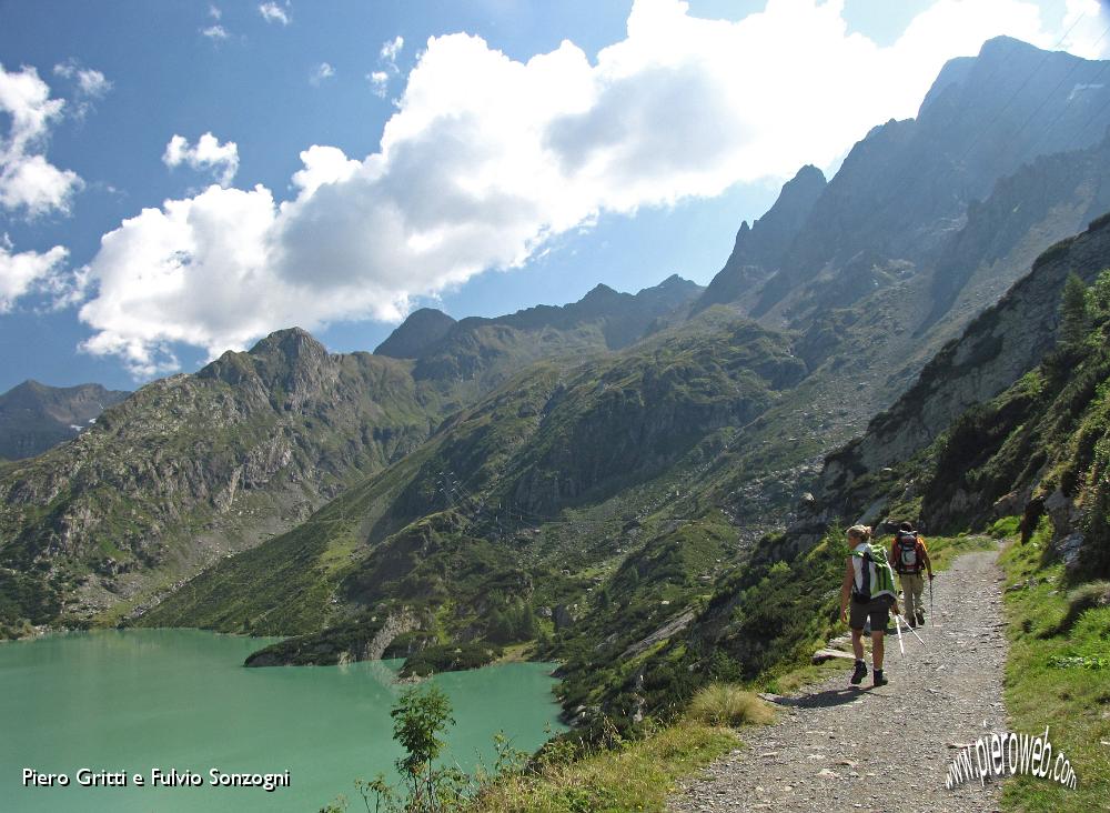 12 Lago Barbellino e Monte Recastello.JPG